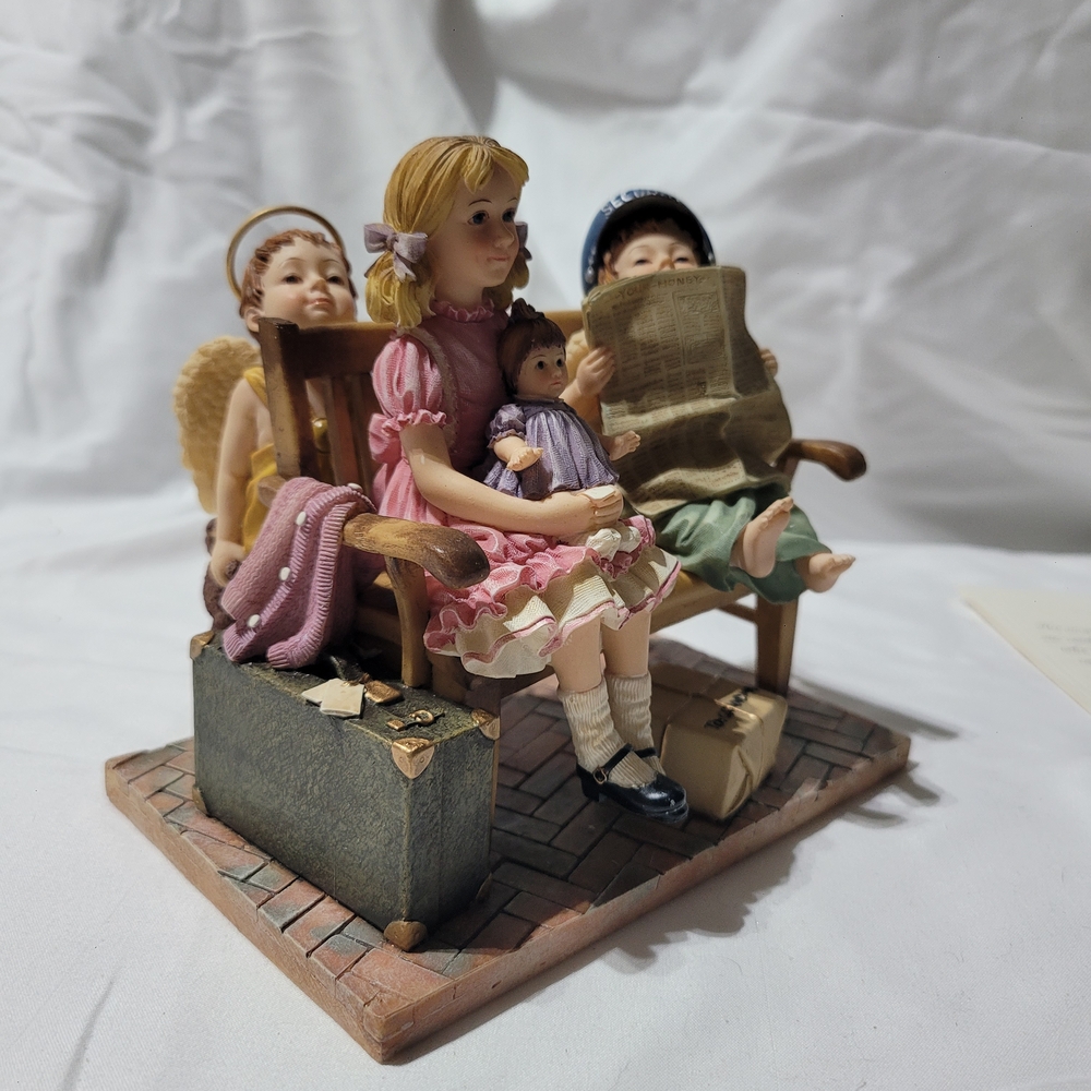 Retired Demdaco Prayers & Promises "Never Alone" Figurine